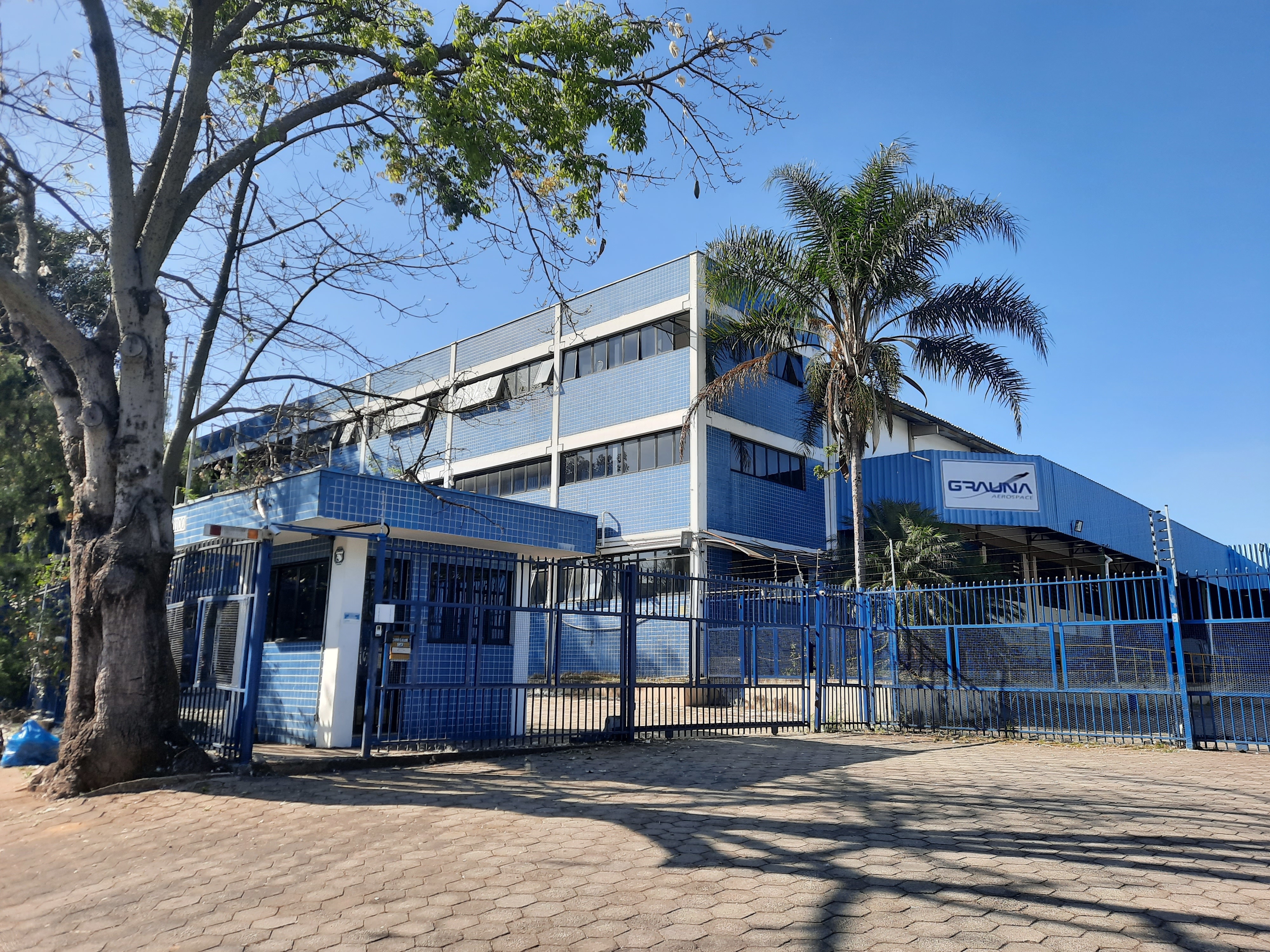 Fachada da sede da Graúna Aerospace em São José dos Campos